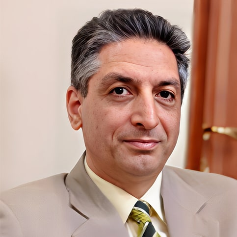 دکتر سعید مقدم کاشت مو در غرب تهران
