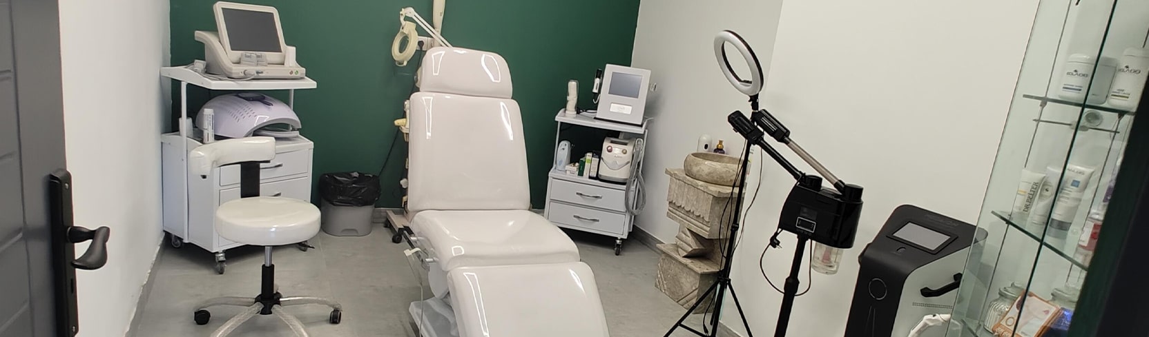 مرکز لیزر و زیبایی نیکو بهترین کلینیک های لیزر در بریانک تهران