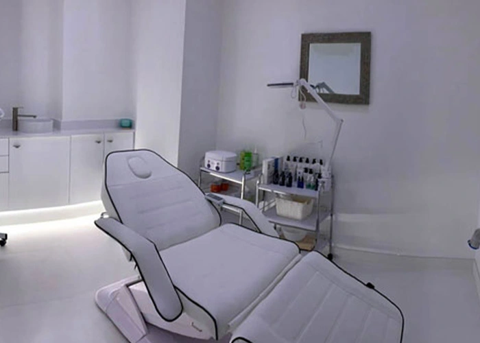 کلینیک پلازا شعبه شرق (دکتر شعبانی و دکتر قائنی) بهترین کلینیک های لیزر در سرسبز تهران